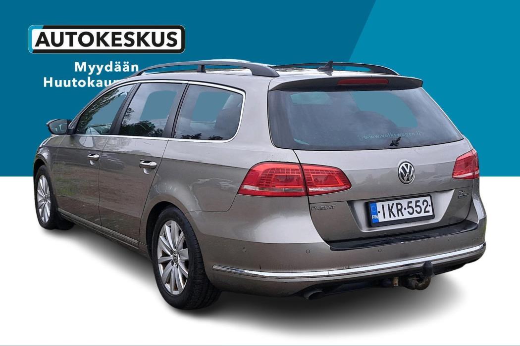 VOLKSWAGEN Passat 2012