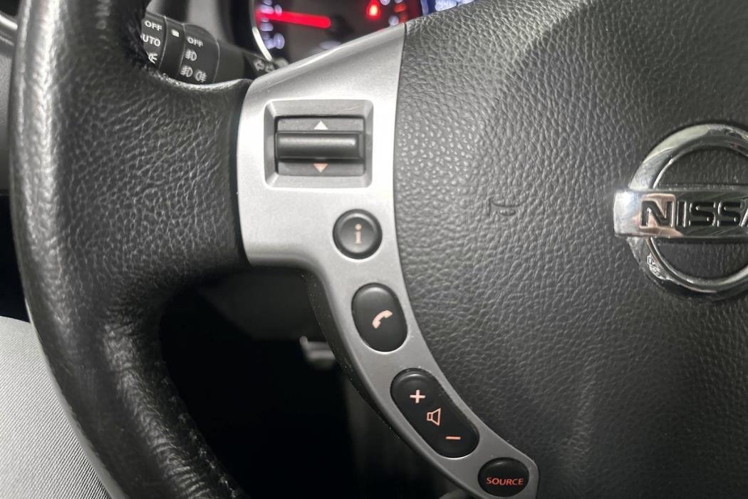 NISSAN Qashqai 2013