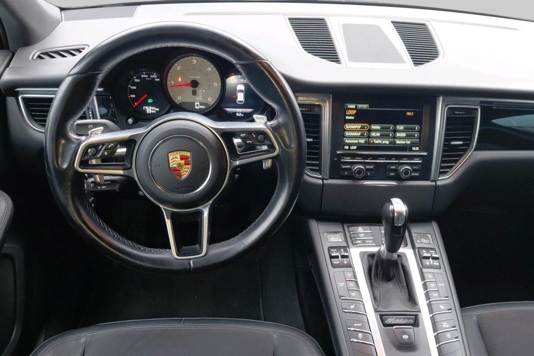 PORSCHE Macan 2015