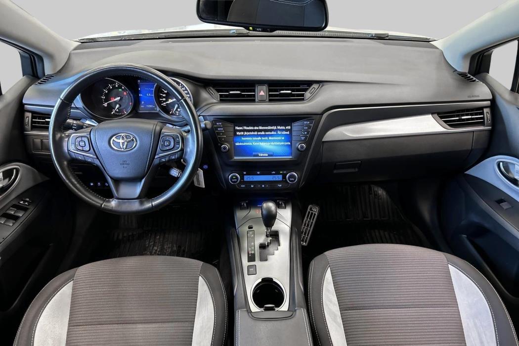 TOYOTA Avensis 2018
