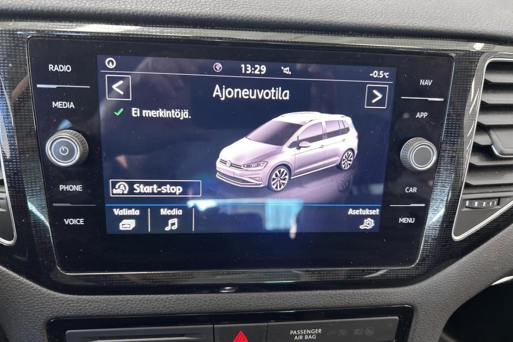 VOLKSWAGEN Golf Sportsvan 2019