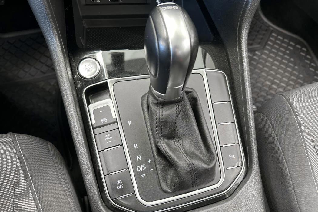 VOLKSWAGEN Golf Sportsvan 2019