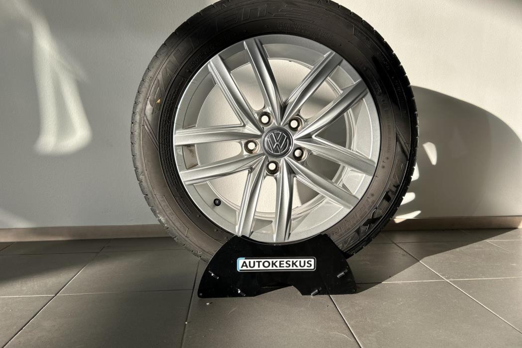 VOLKSWAGEN Golf Sportsvan 2019