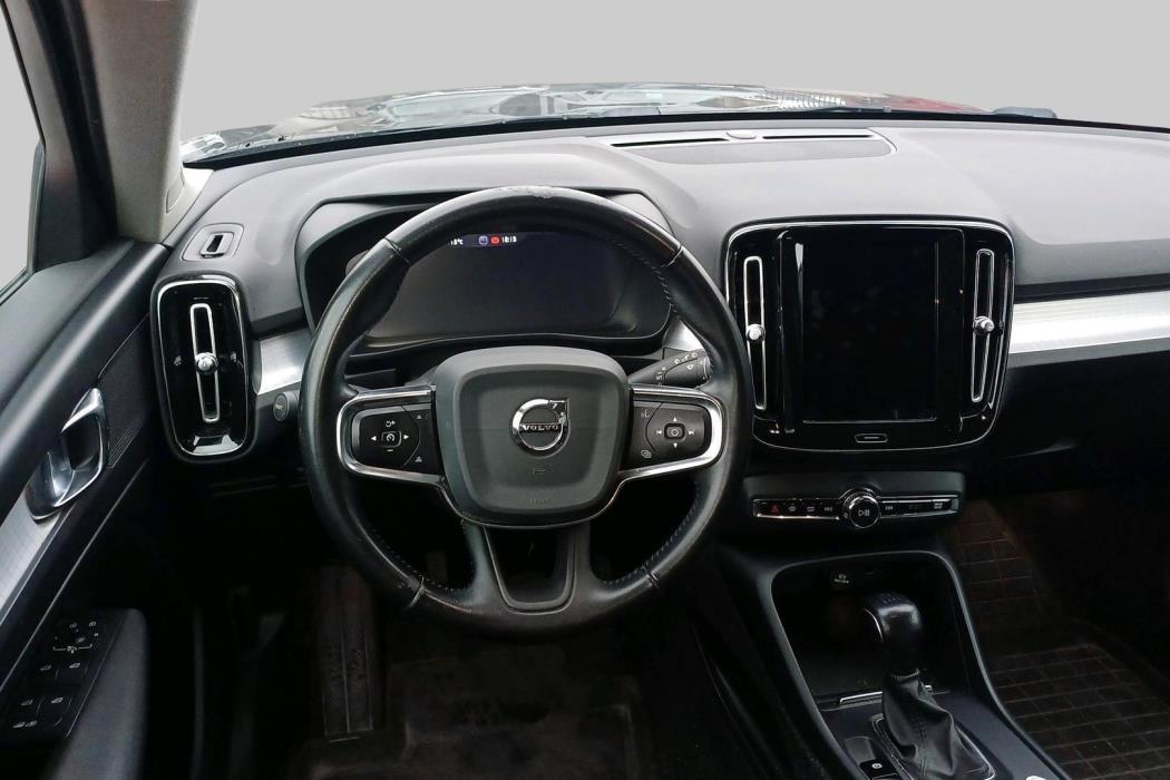 VOLVO XC40 2020