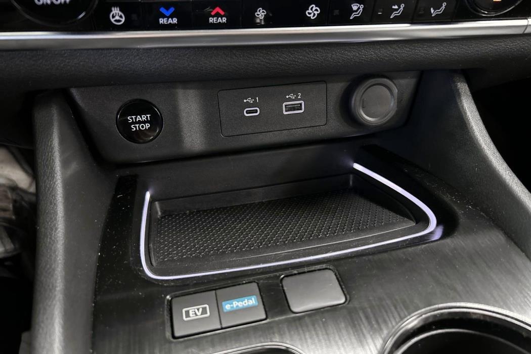 NISSAN X-Trail 2024