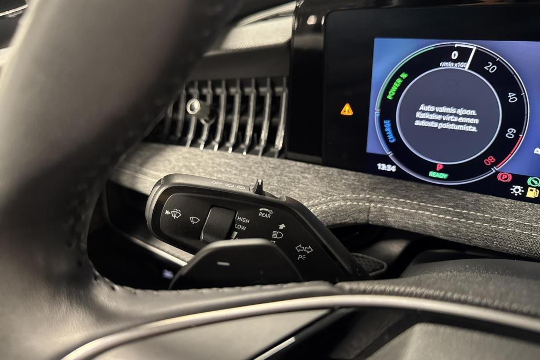 SKODA Superb 2025