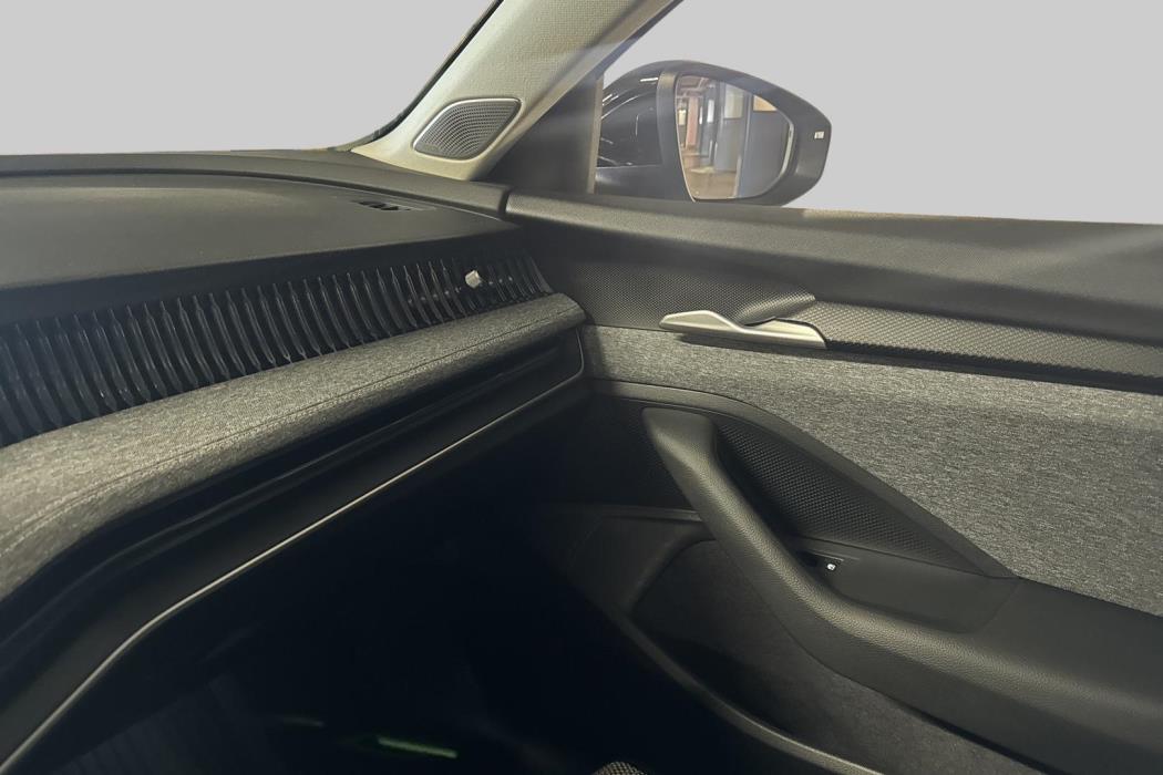 SKODA Superb 2025