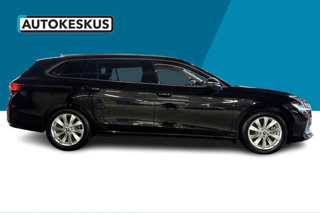 SKODA Superb 2025