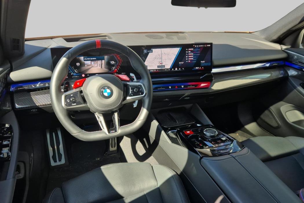 BMW M5 2025
