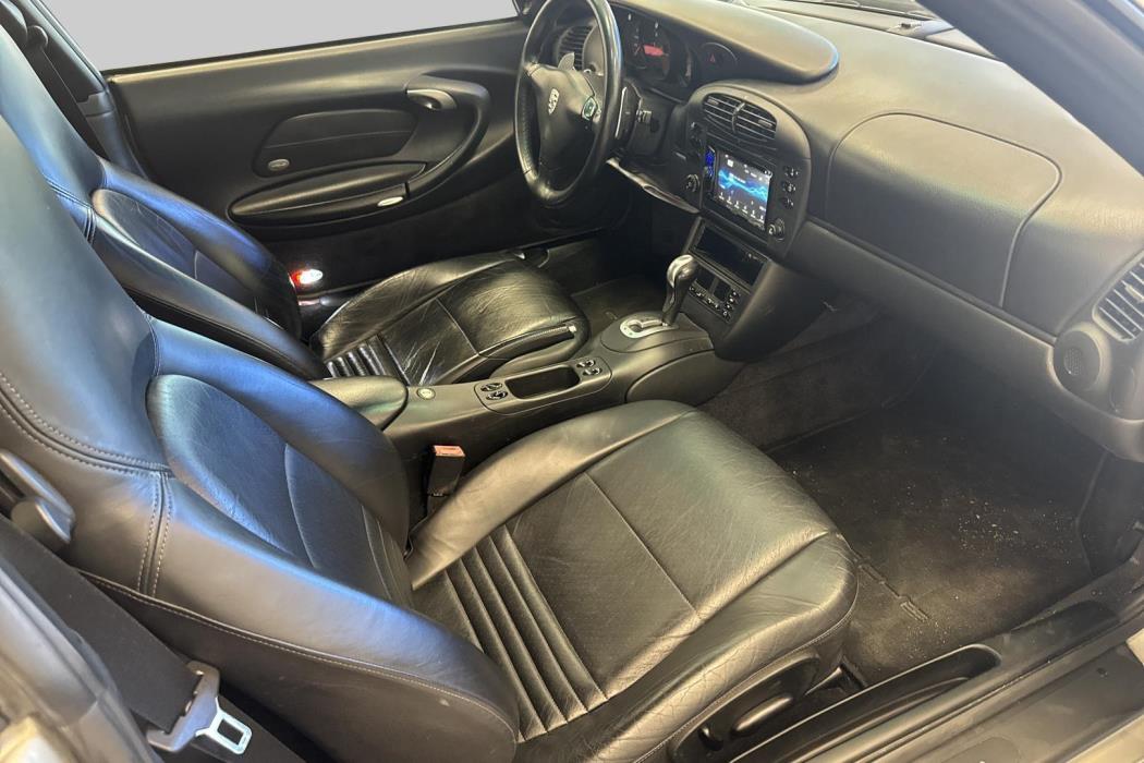 PORSCHE 911 2000