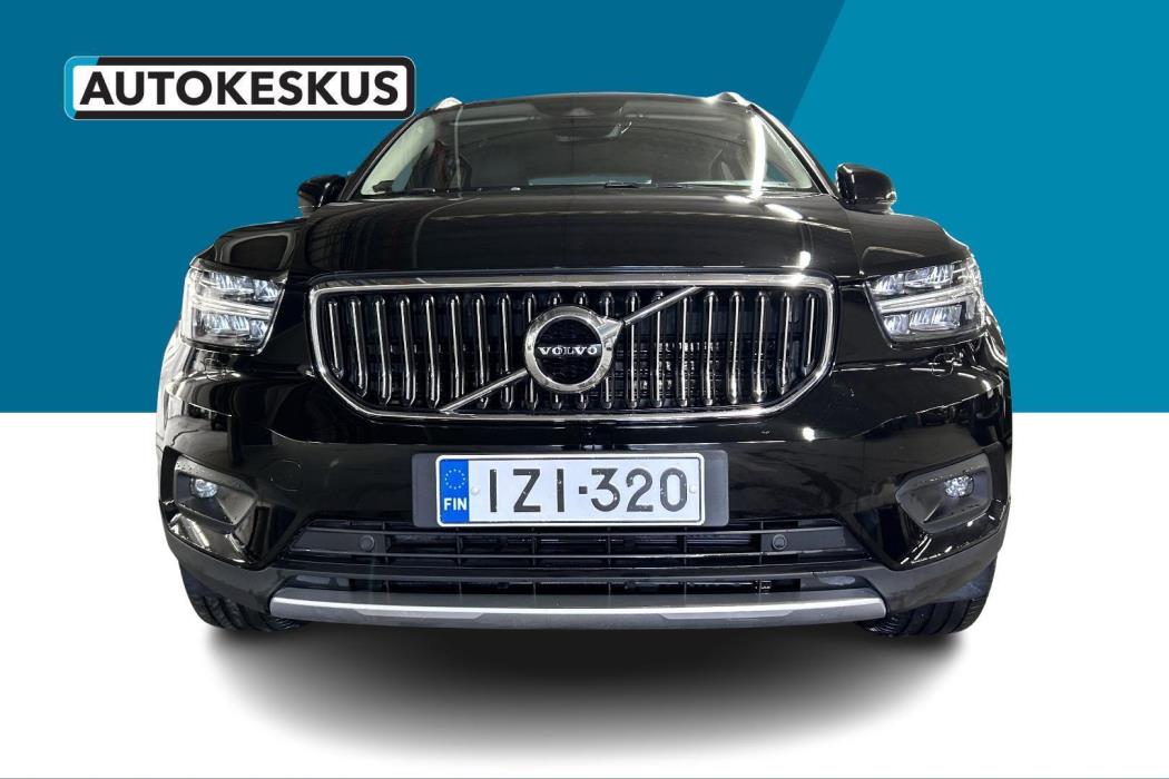 VOLVO XC40 2021