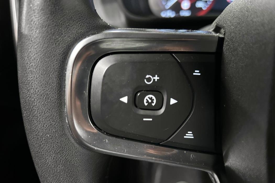 VOLVO XC40 2021