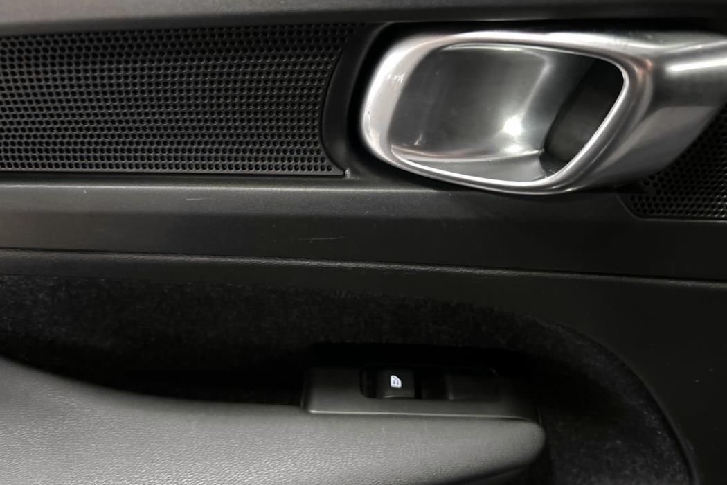 VOLVO XC40 2021