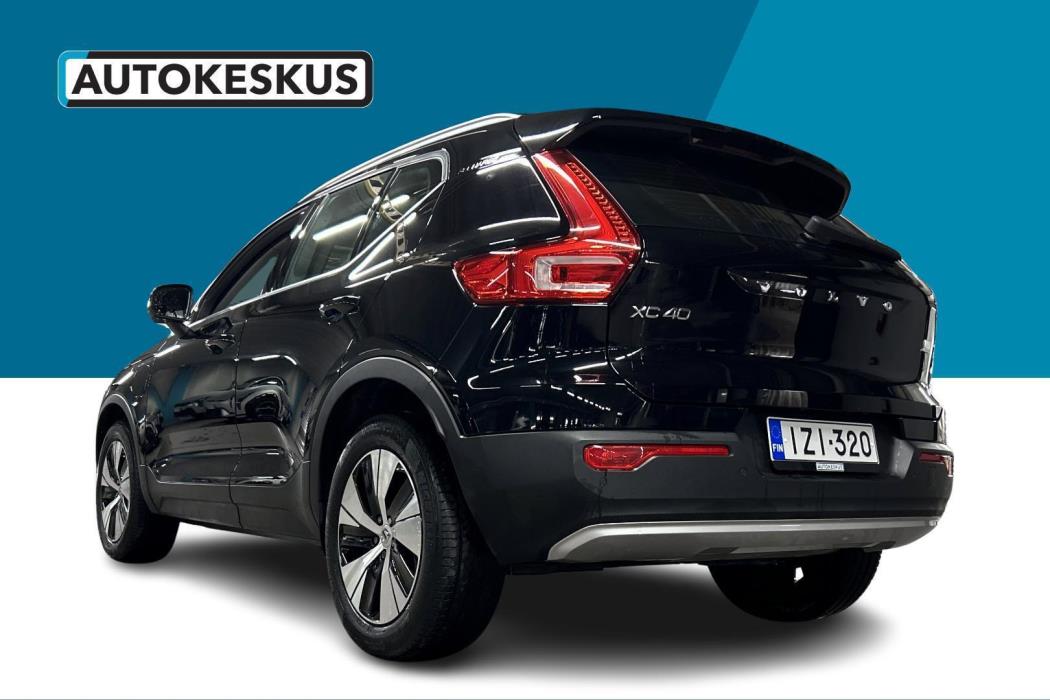 VOLVO XC40 2021