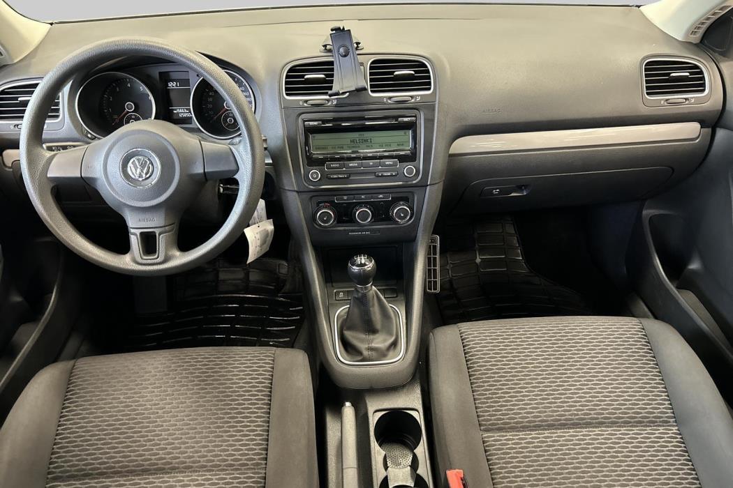 VOLKSWAGEN Golf 2011