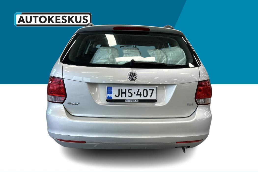 VOLKSWAGEN Golf 2011