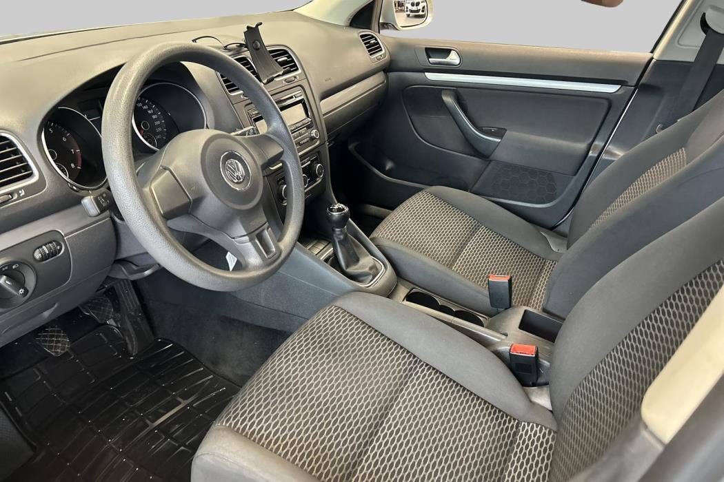 VOLKSWAGEN Golf 2011