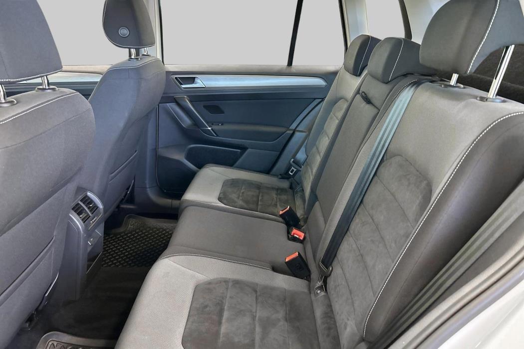 VOLKSWAGEN Golf Sportsvan 2017