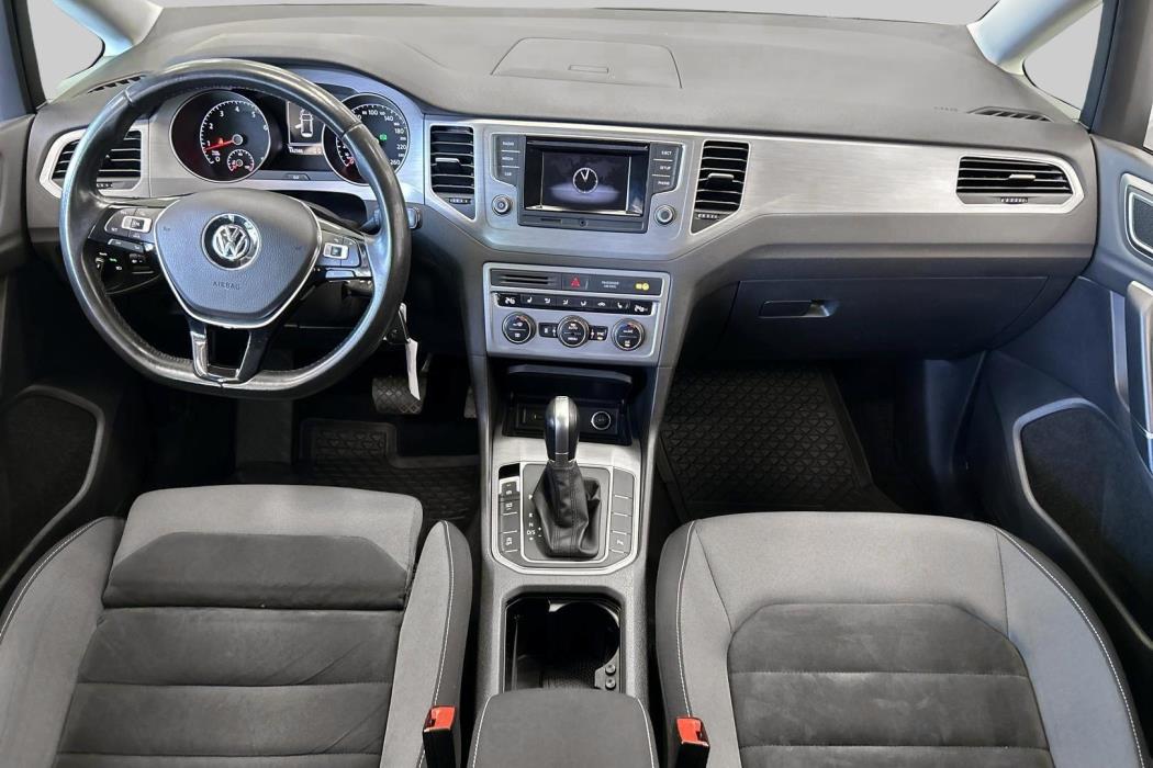 VOLKSWAGEN Golf Sportsvan 2017