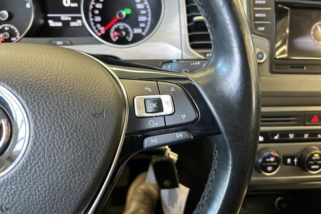 VOLKSWAGEN Golf Sportsvan 2017