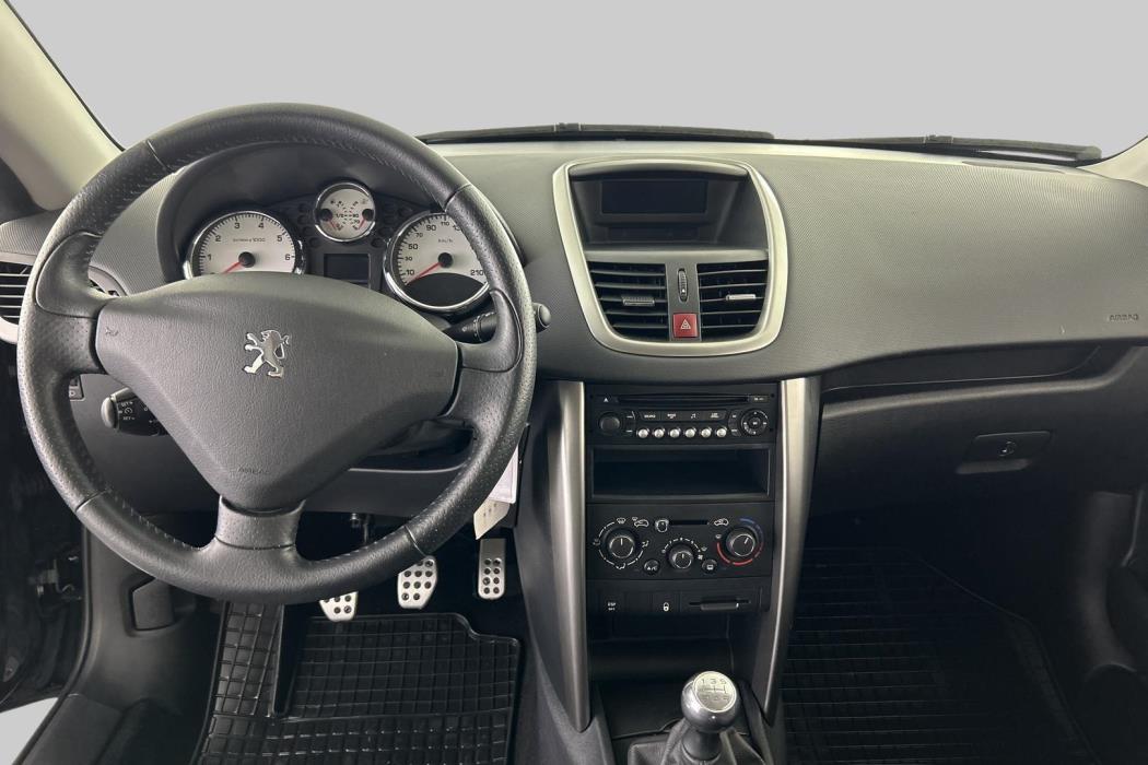 PEUGEOT 207 2011
