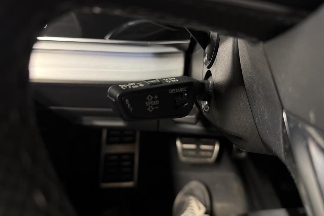 AUDI Q8 2023