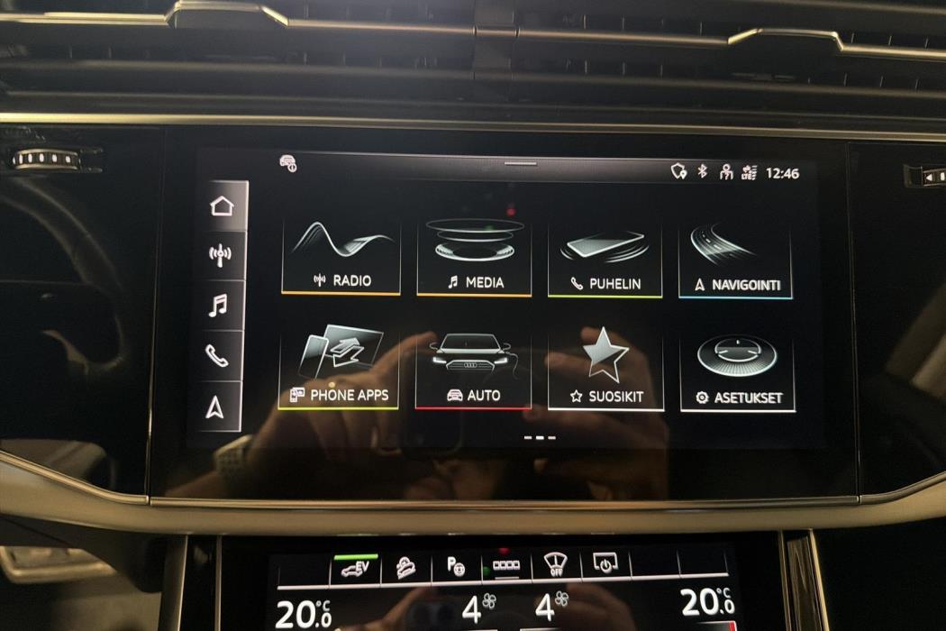 AUDI Q8 2023