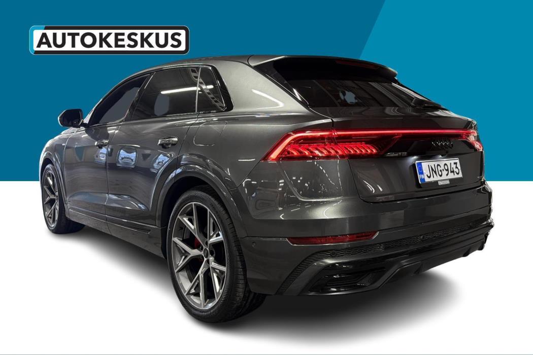AUDI Q8 2023