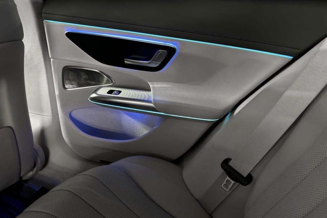MERCEDES-BENZ E 2025