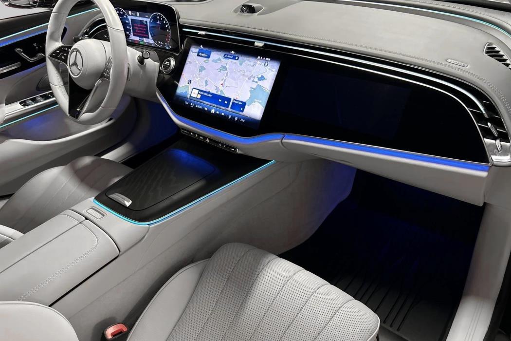 MERCEDES-BENZ E 2025