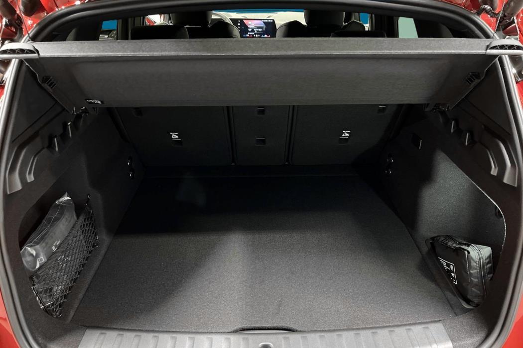 BMW iX1 2025