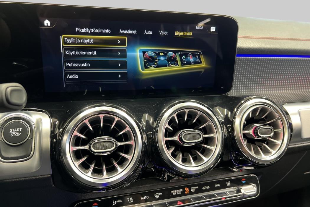 MERCEDES-BENZ EQB 2023
