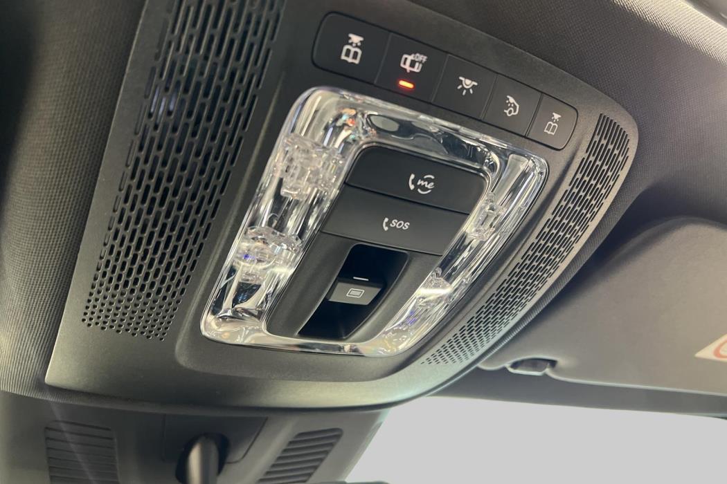 MERCEDES-BENZ EQB 2023