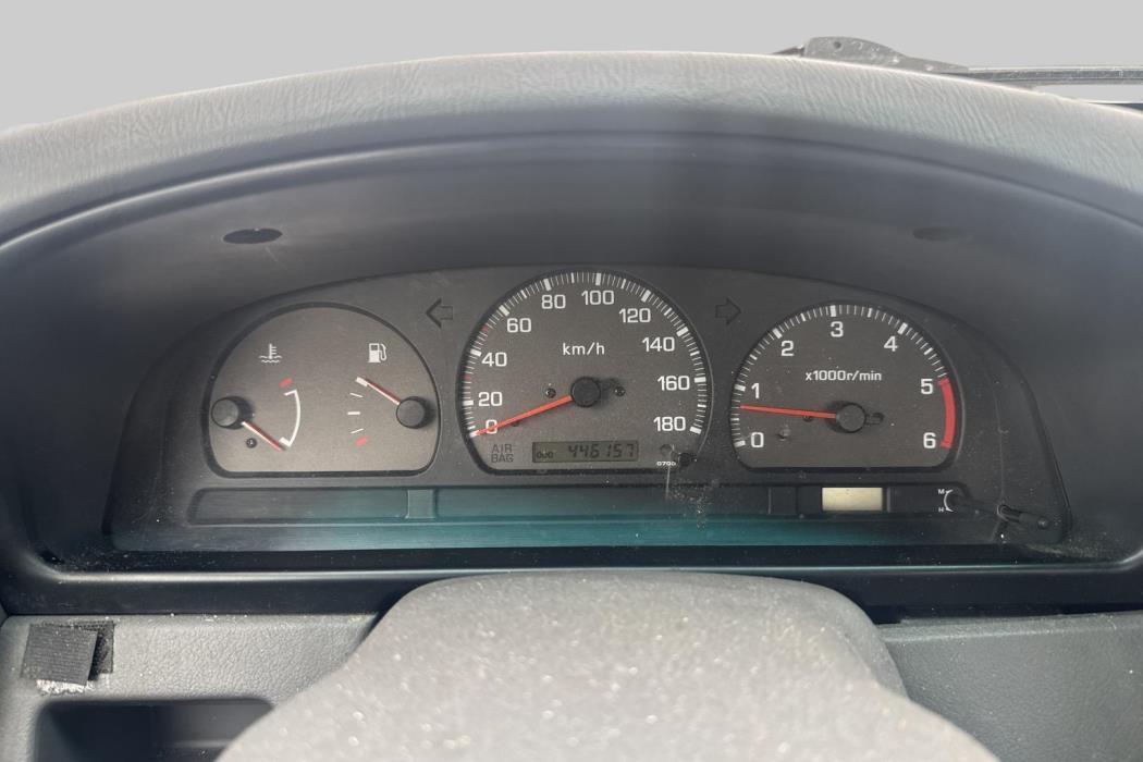 NISSAN Pick-up 1999