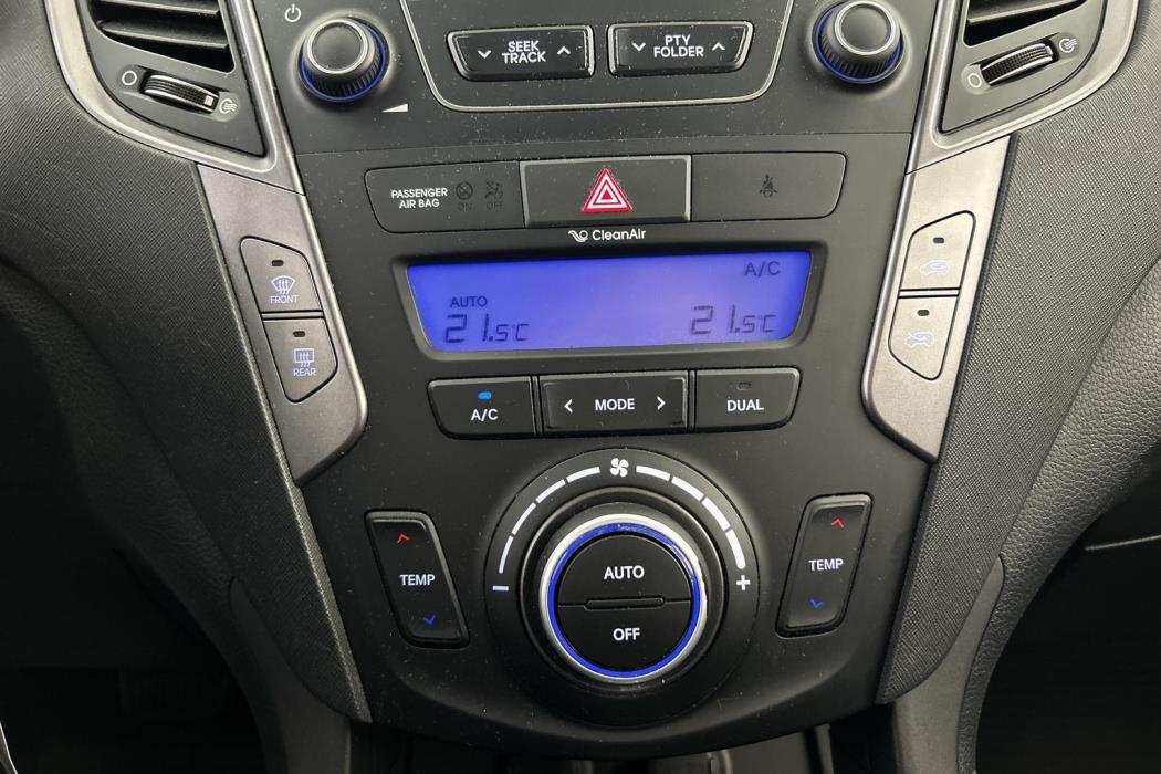 HYUNDAI Santa Fe 2016