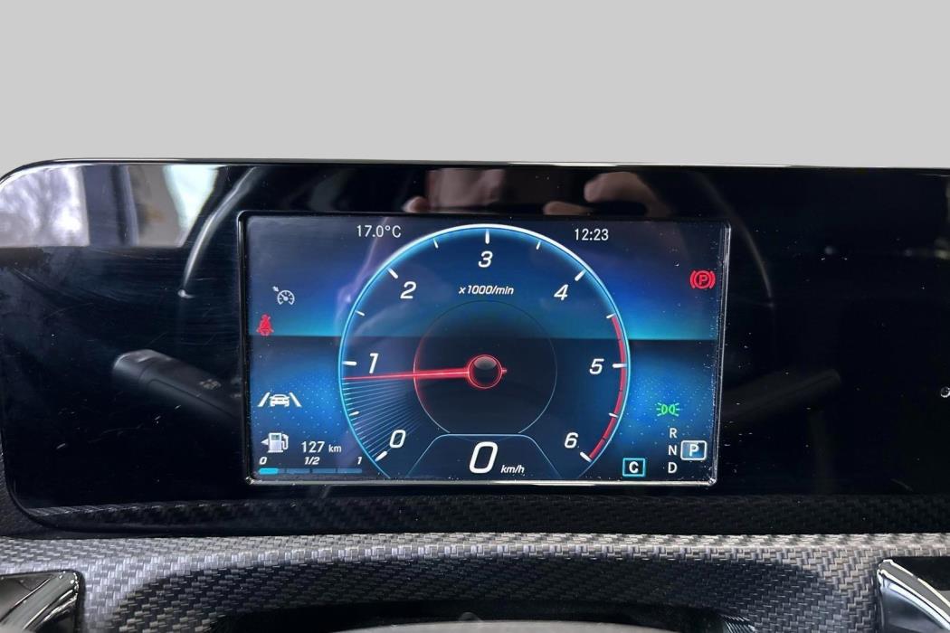 MERCEDES-BENZ A 2018