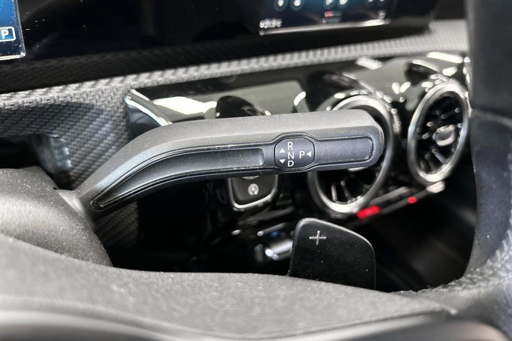 MERCEDES-BENZ A 2018