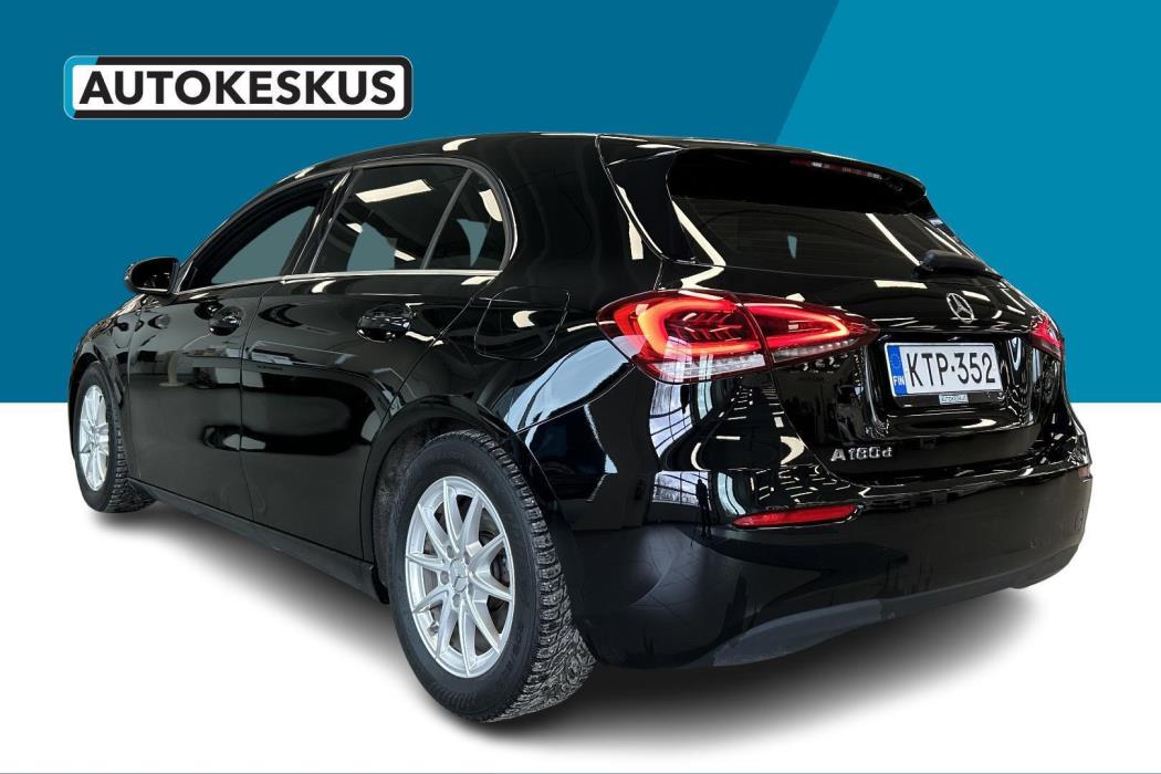 MERCEDES-BENZ A 2018