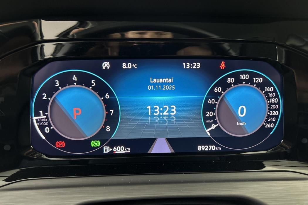 VOLKSWAGEN Golf 2023