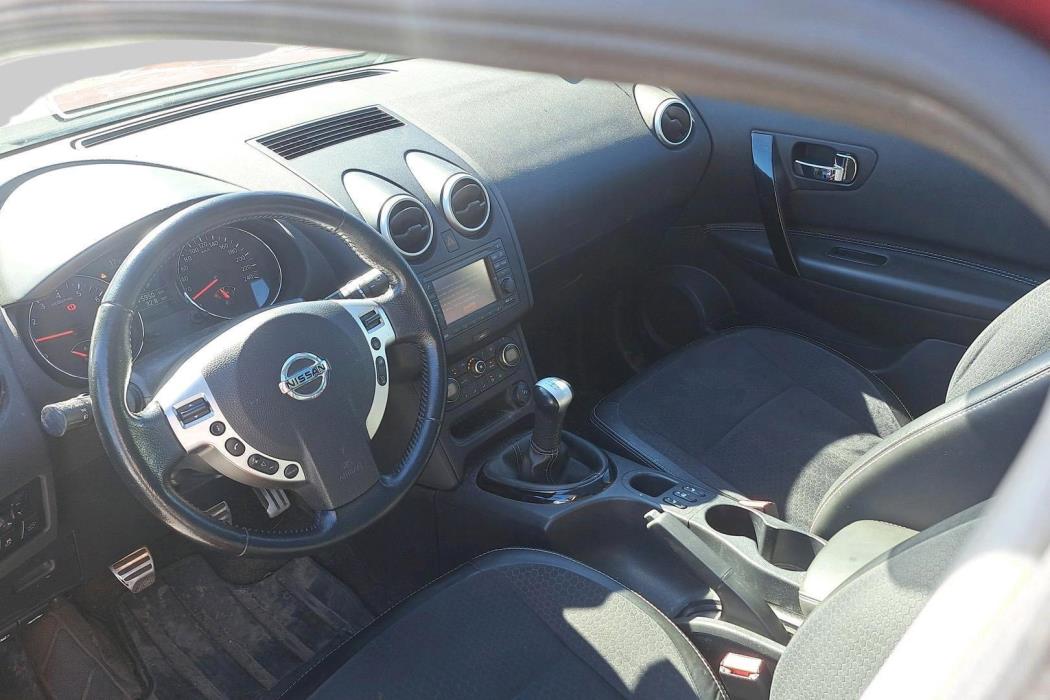 NISSAN Qashqai 2014