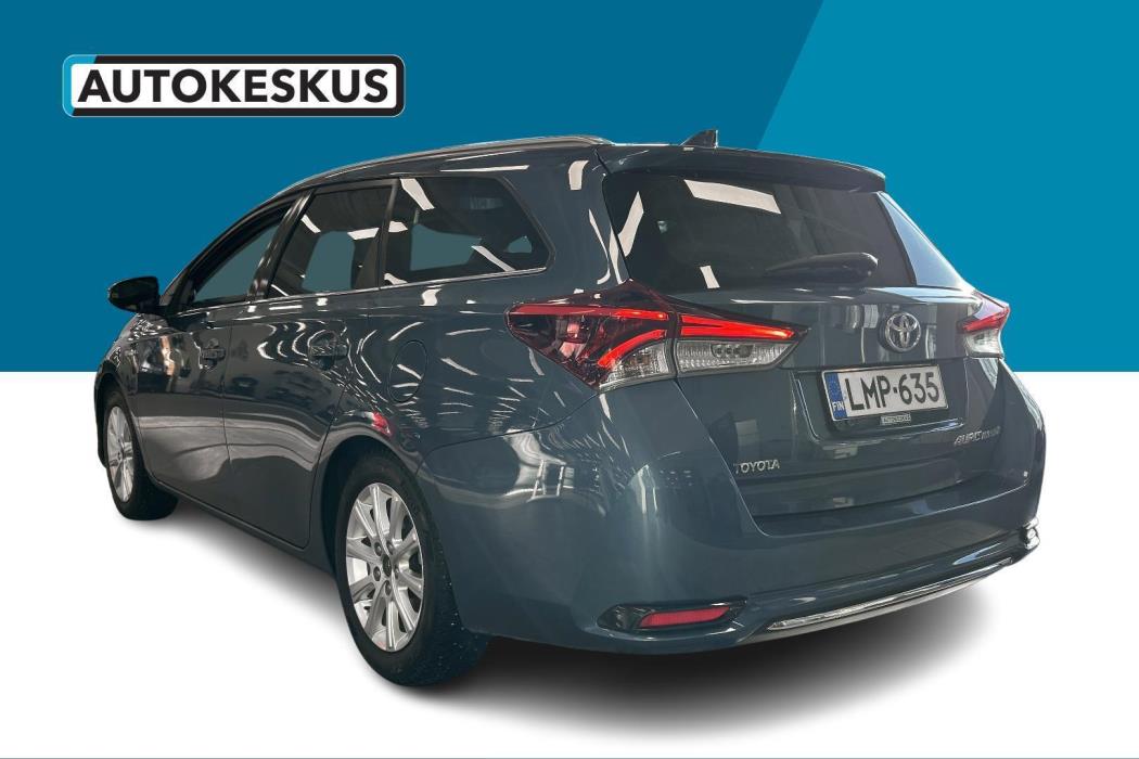 TOYOTA Auris 2016