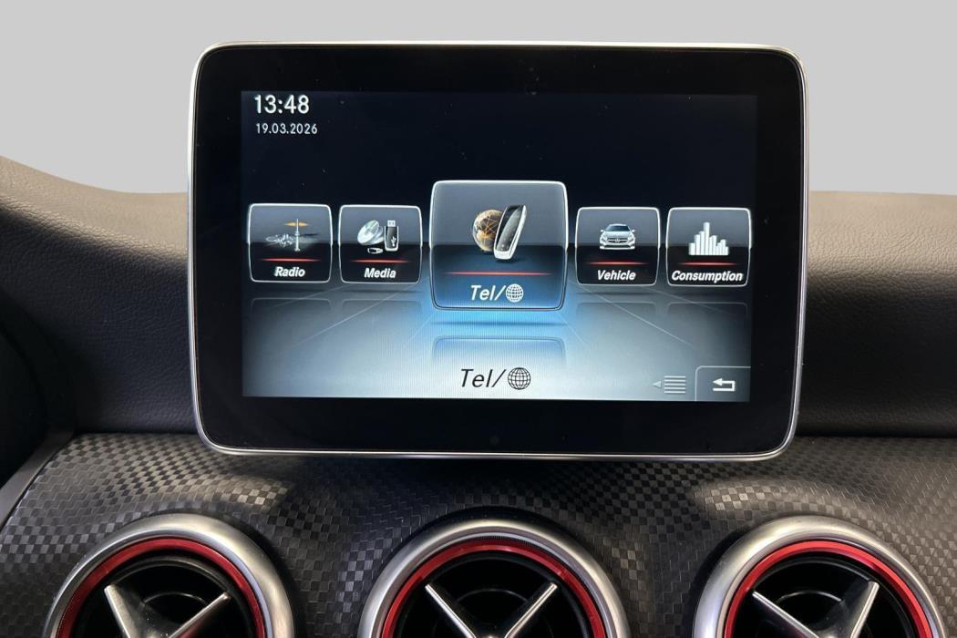 MERCEDES-BENZ A 2016