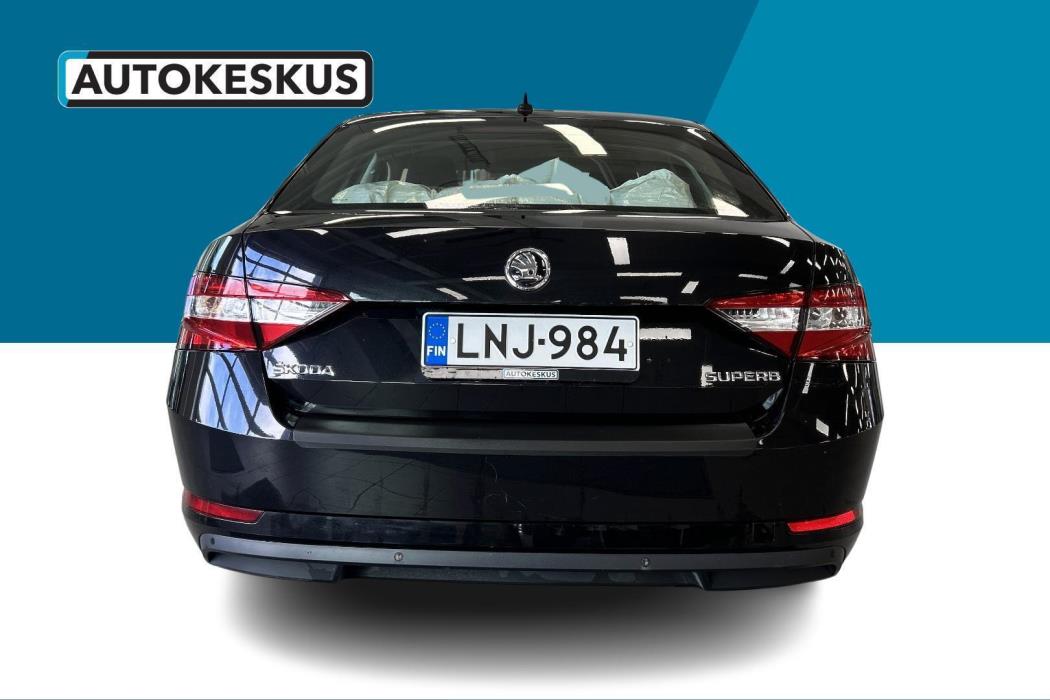 SKODA Superb 2016