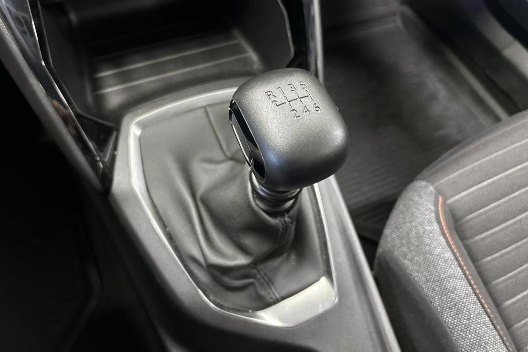 PEUGEOT 2008 2020