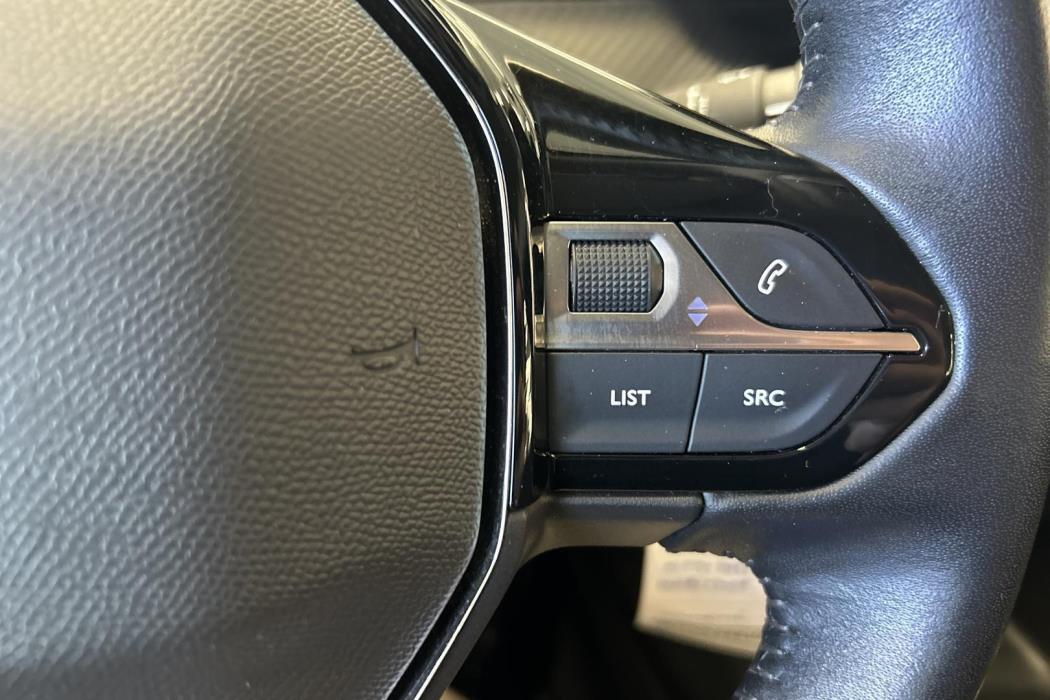 PEUGEOT 2008 2020