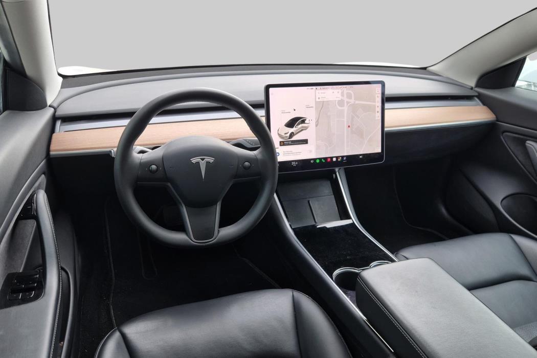 TESLA Model 3 2020