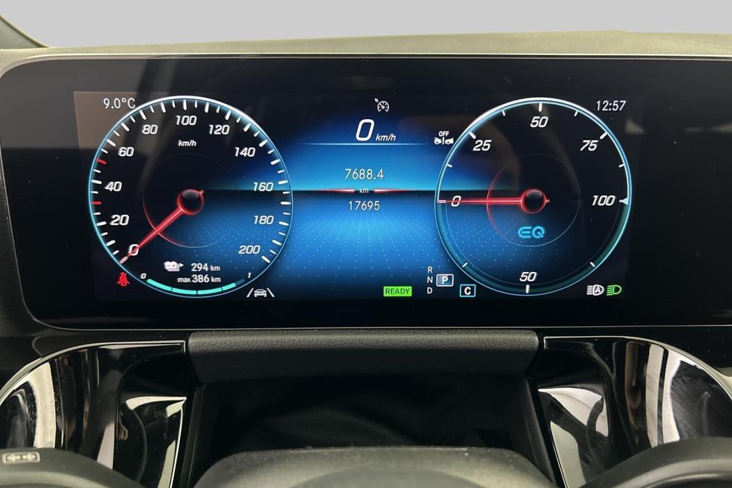 MERCEDES-BENZ EQA 2024