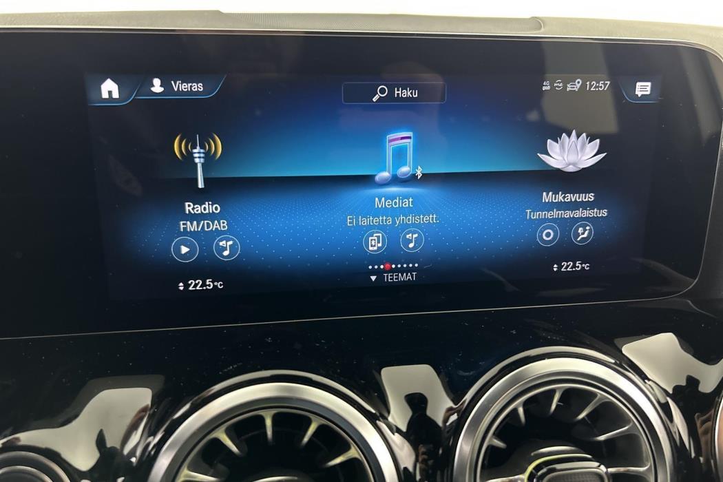 MERCEDES-BENZ EQA 2024