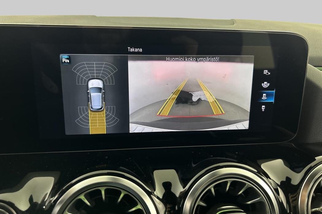 MERCEDES-BENZ EQA 2024