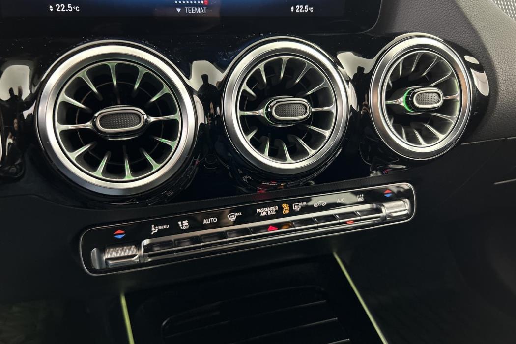 MERCEDES-BENZ EQA 2024